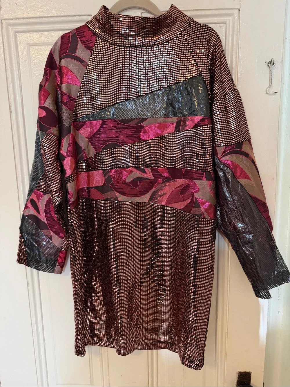 Stunning custo Barcelona patchwork Sequin dress in rose gold and Pink size 6 nwt